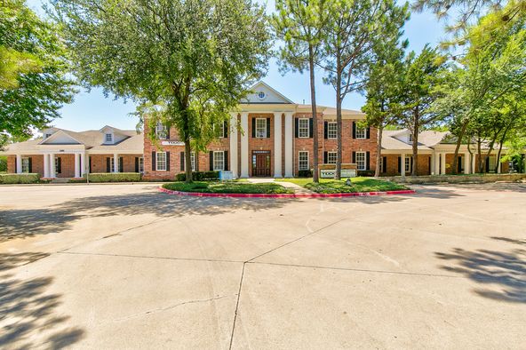 Georgetown Park III : 2485 E Southlake Blvd, Southlake, TX 76092